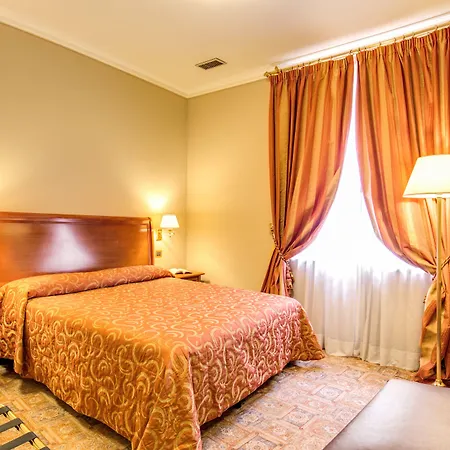 Oceania Hotel